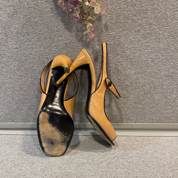 Prada Patent Leather Heels - Picture 4 of 6